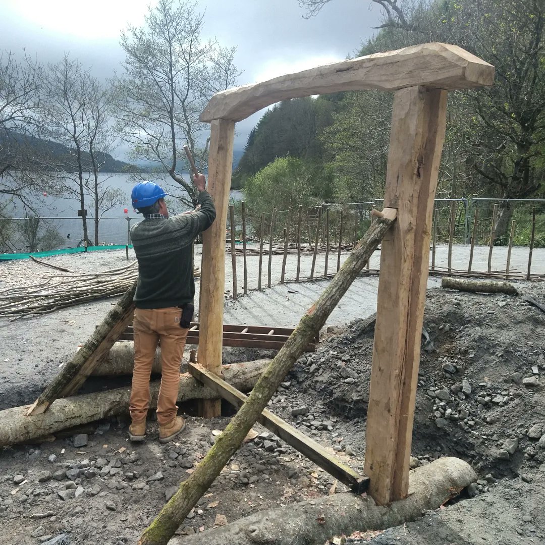 In my happy place! I'm leading the build of a woven hazel roundhouse for the @ScottishCrannog  at the new museum site at Dalerb. 

The split oak doorway is set in the ground and we're now well underway with the  the construction.
#scottishcrannogcentre #experimentalarchaeology