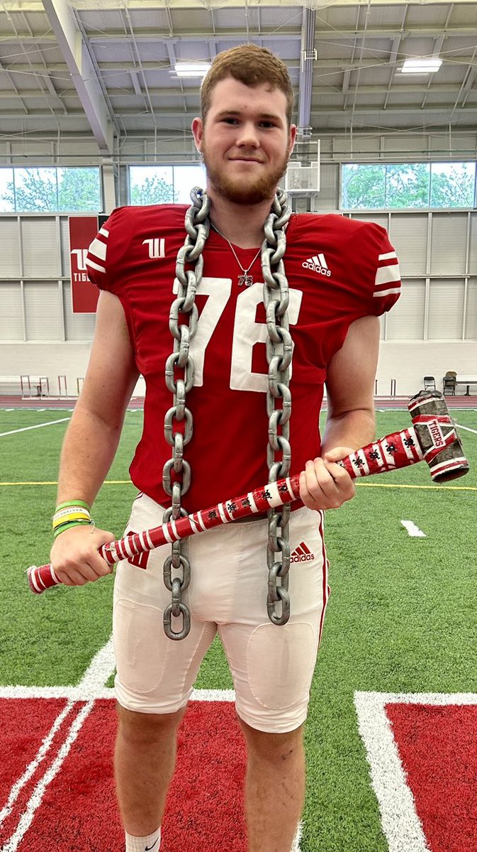 After visiting Wittenberg University and talking with Coach Collins and Coach Zingale @JimCollins_FB @rocanthony_ i’m proud to say I have received and offer from Wittenberg!!!! #RiseAsOne #BrownCountyBuilt