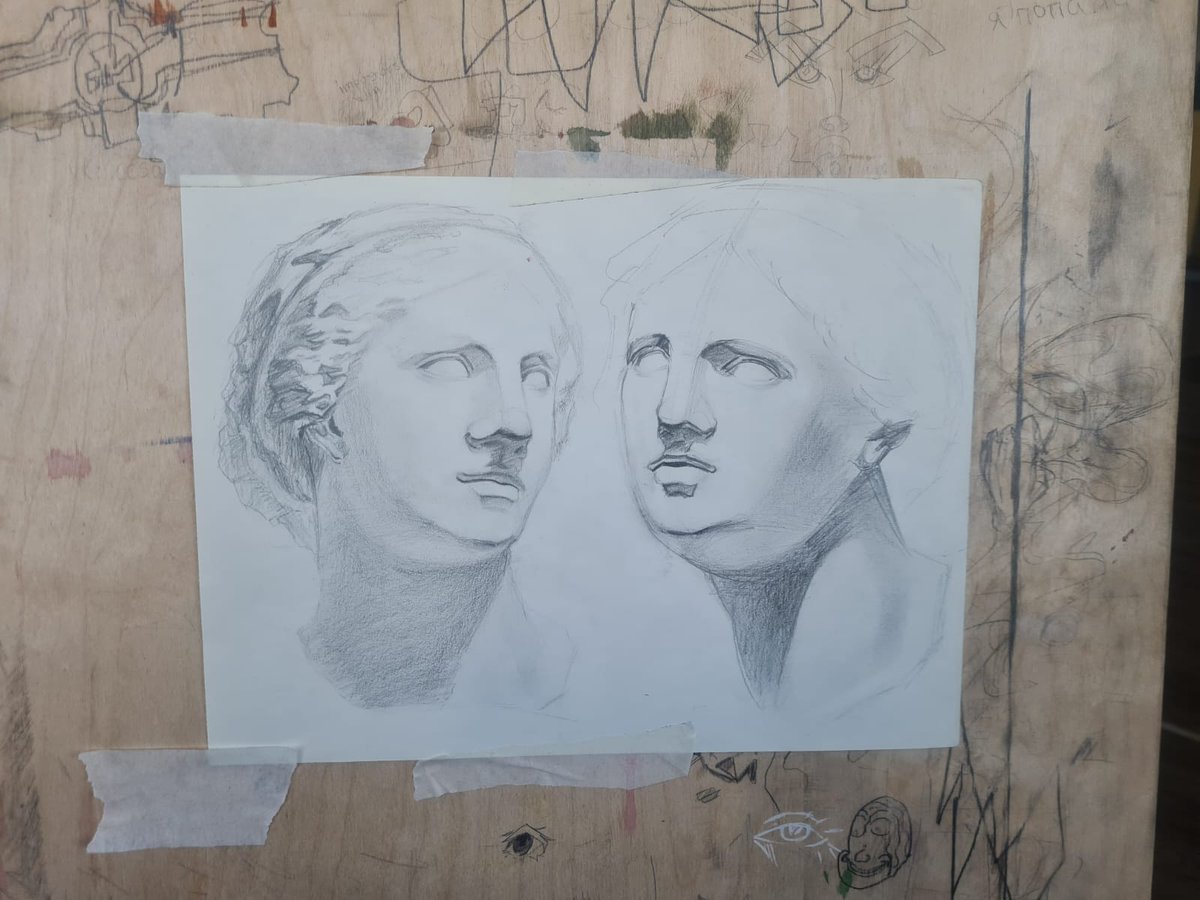 MiartsH's tweet photo. #portrait #studydrawn #designer https://t.co/pXx4d3hsOE
