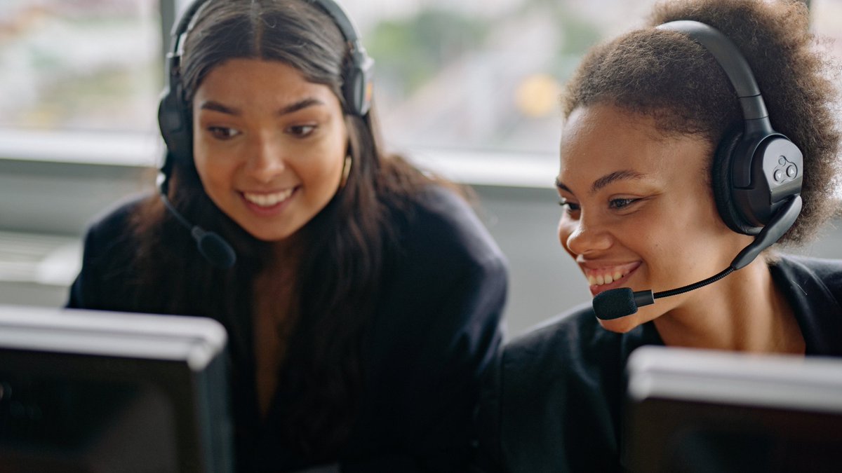 🧵 THREAD: How we feel matters at work. New research, now published in Management Science, shows the first causal link between #wellbeing and productivity.

Read more👉 wellbeing.hmc.ox.ac.uk/article/produc…

1/