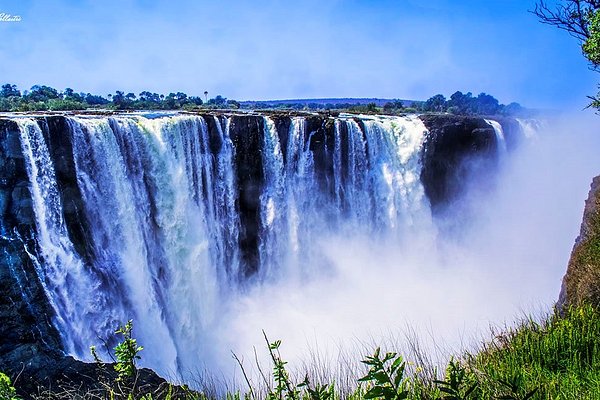Aicitezw's tweet photo. Discover the wonders of #Zimbabwe! From majestic Victoria Falls to rich wildlife and vibrant culture, it's a journey you won't forget. Pack your bags and embark on an unforgettable adventure! #VisitZimbabwe #ExploreZim #TravelMemories https://t.co/cf23KykUR6