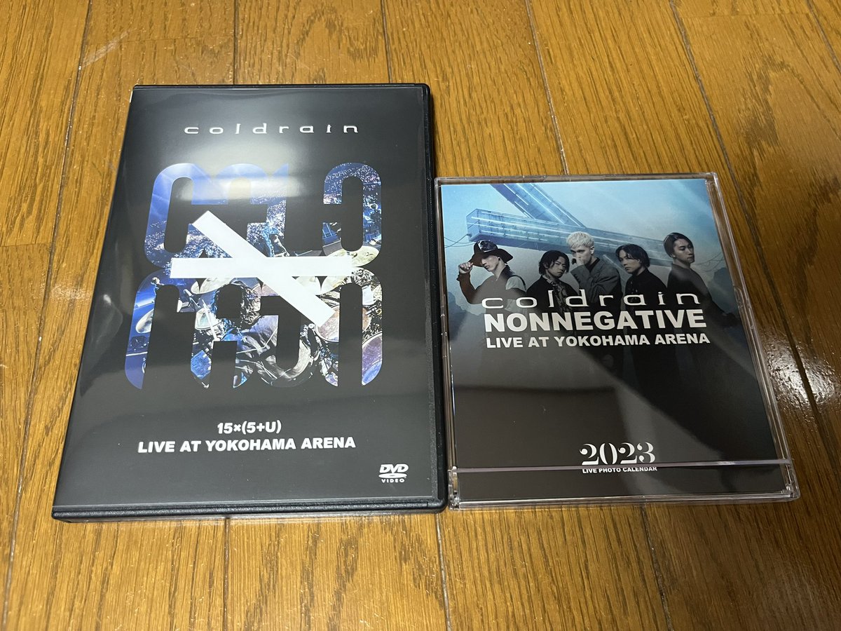 coldrain__26's tweet photo. 遂に手元に届いた😭😭😭🔥🫶
#coldrain
#Nonnegative https://t.co/mSJAWFSdsv