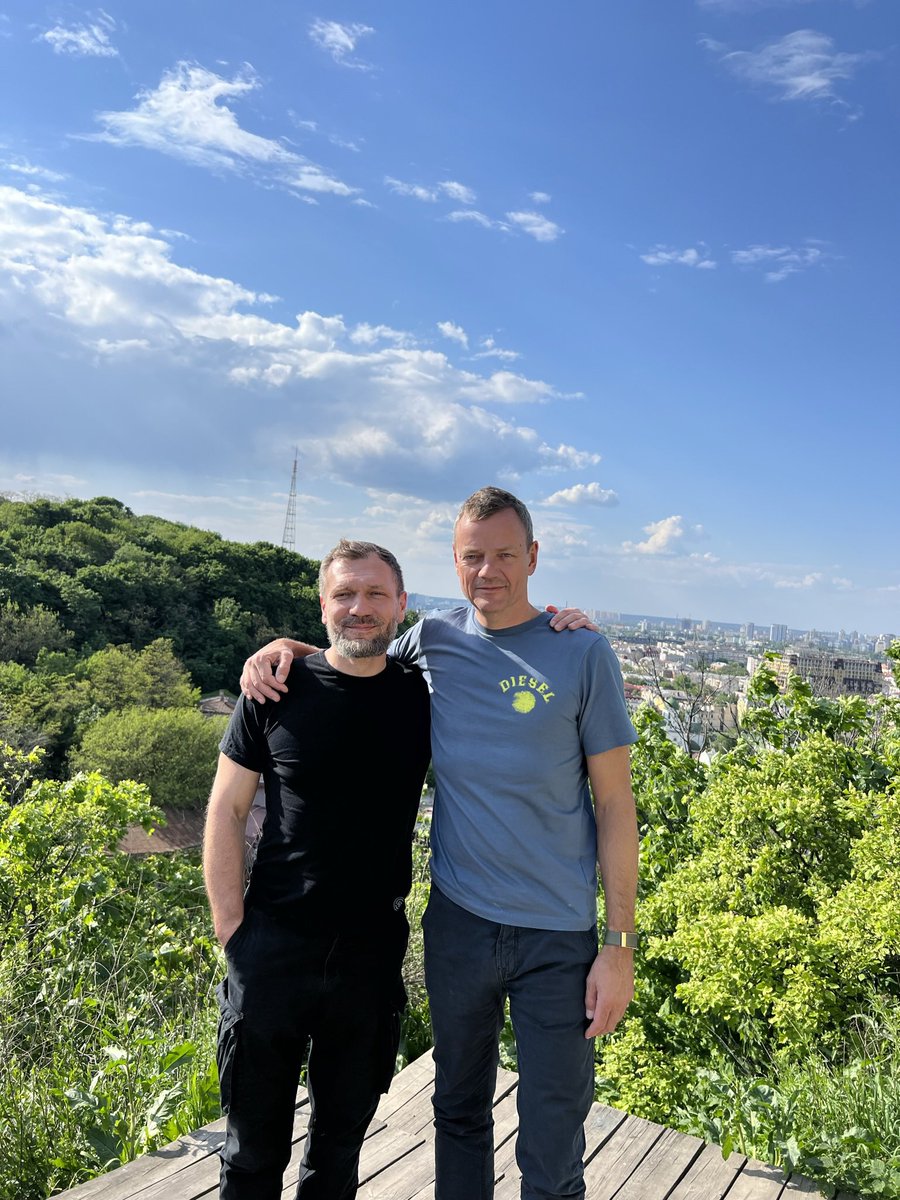 cahlberg's tweet image. Thank you @GDubynskyi for inviting me to visit Kyiv with incredible meetings, people, and insights into their beautiful country. Insane contrast between a beautiful Sunday spring evening and the horrendous rocket attack by russia Monday night. We have so much to learn from…