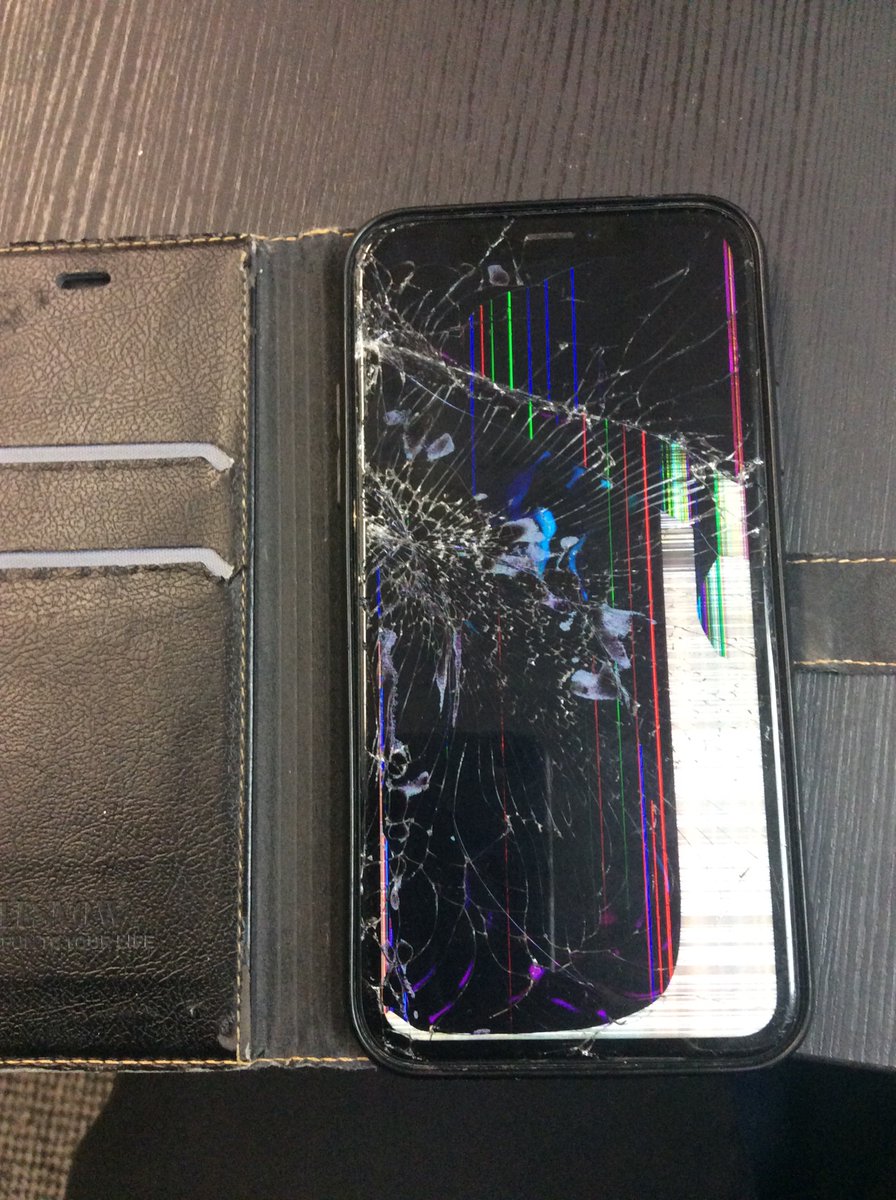 hellcee1's tweet image. This is what I’m dealing with absolute fine nightmare. I am asking for patience while I work through orders and messsges with a very slow tablet. I apologise 🤦🏻‍♂️