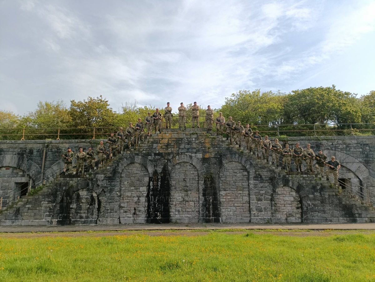 The R Mon RE (M) tweet media