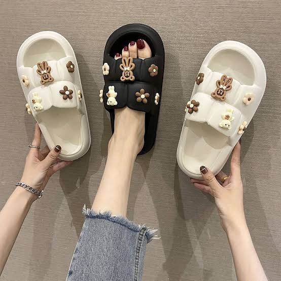 MbakNurul7's tweet photo. Ini sih bukan Sandal Putri KW dari Thailand

Cek aja di sini, buanyak pilihan imutnya https://t.co/MjDoyXMntB