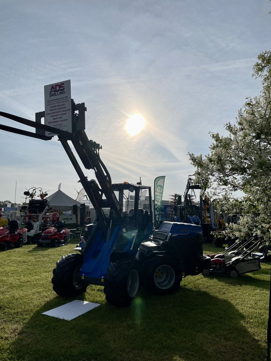 arianne_smart's tweet image. What a glorious day for the Devon County Show! ☀️ 

Thoroughly enjoyed the @countrysidefund session launching their Carbon Clarity guide. 

“Net zero is all about balance and integrating carbon into day to day farm management.” 

#DevonCountyShow #DCS2023