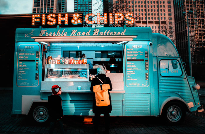 A Step-by-Step Guide to Launching Your Food Truck Business in 2023. pockethustle.com/a-step-by-step…  #foodtrucks #foodie #sidehustle #foodtruck