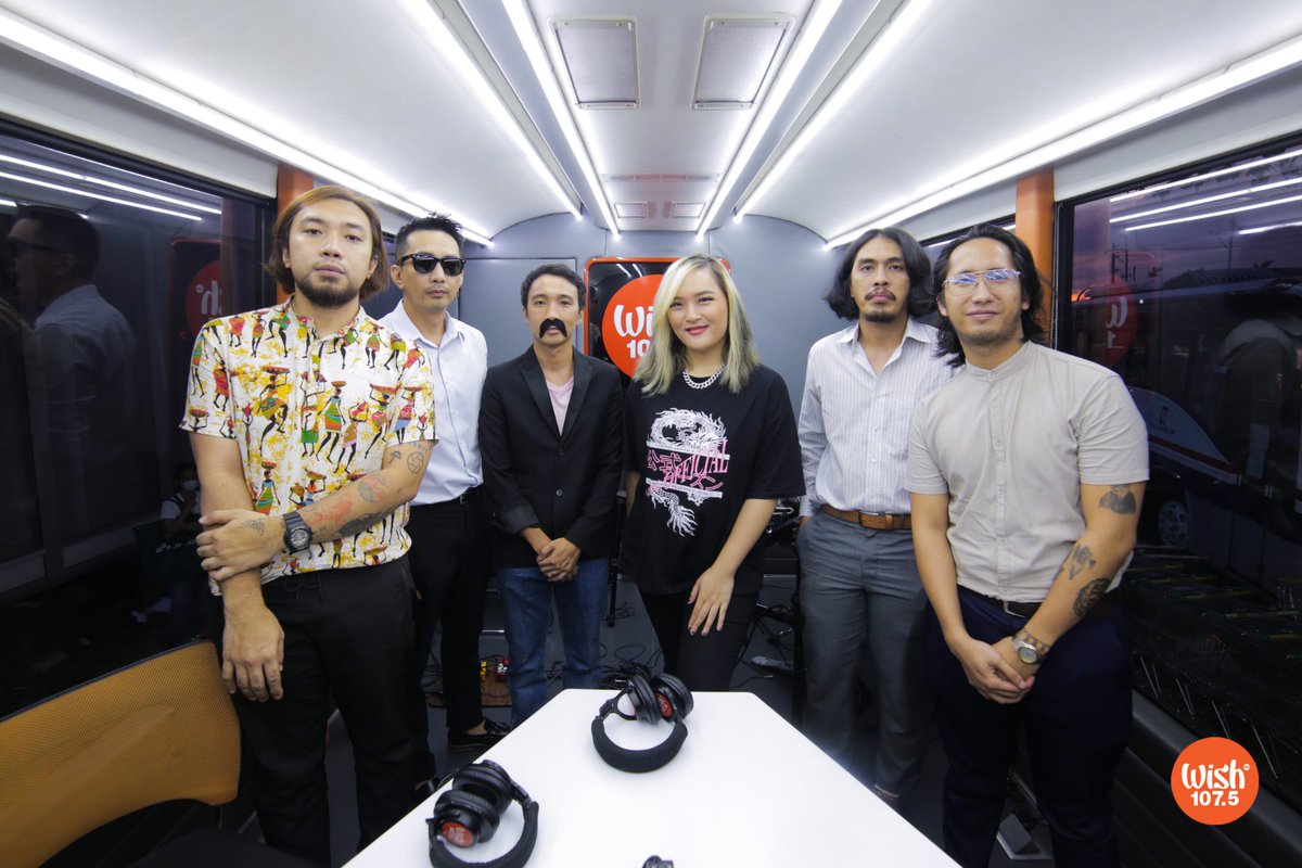 On their Wish Bus comeback, Pinoy rock act The Early Ears rendered their latest song, "Bantay Sa Dilim."