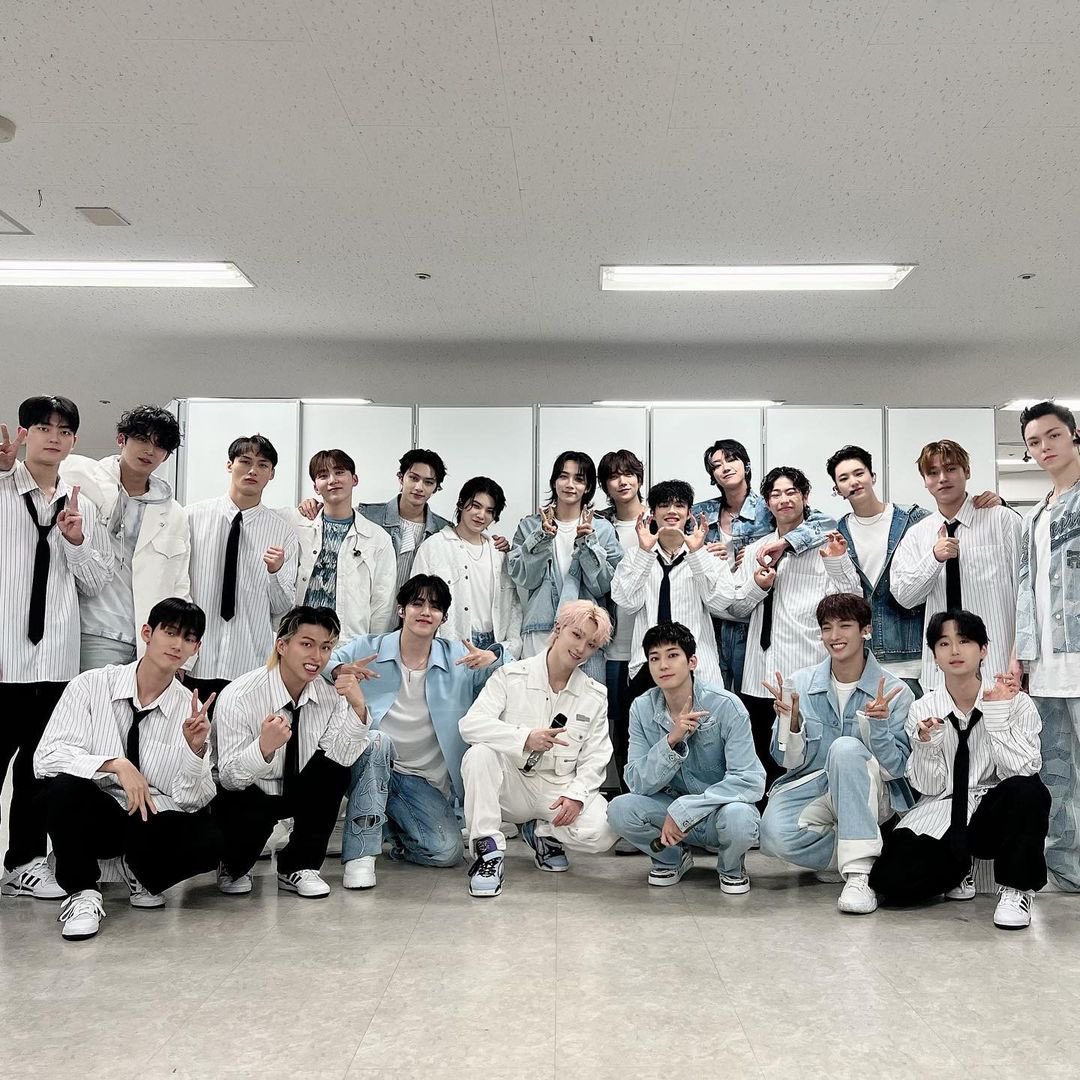 sounds_of_cheol's tweet photo. team seventeen 🩵 https://t.co/U8Dw6WNDnD