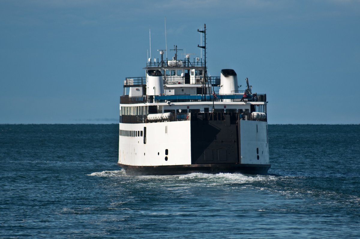 TownofNantucket's tweet photo. TRAVEL REMINDER: The Hy-Line fast ferry & the Steamship traditional ferry (slow/vehicle) switch to their SUMMER Nantucket/Hyannis schedules today. Visit https://t.co/IrvLmFUtWP & https://t.co/VTRb38VNmJ for more info. #NantucketIsland #Nantucke #Steamship #Hyline https://t.co/3jWpwnNBgk