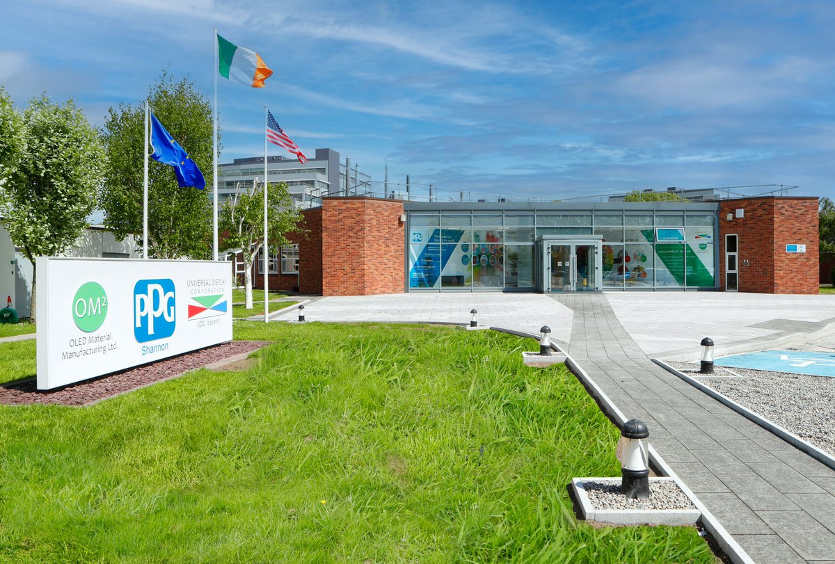 Universal Display Corporation and PPG celebrate opening of OLED manufacturing site in #Shannon. Initial €10M investment launches multiyear, multiphase expansion plan for production of energy-efficient phosphorescent OLED materials. Read more idaireland.com/latest-news/pr…
<a href="/UDCOLED/">Universal Display Corporation</a> <a href="/PPG/">PPG</a>