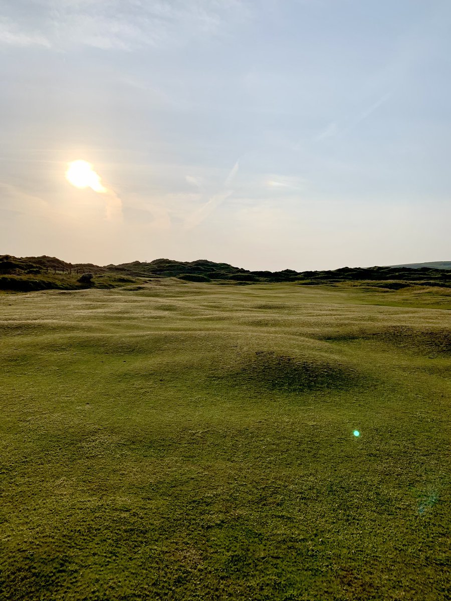 NationGolfing's tweet photo. What’s the one thing that makes you think of links golf? I’ll start… undulations #undulations #linksgolf #golftwitter #golftalk @SauntonGolfClub https://t.co/svQg6He19x