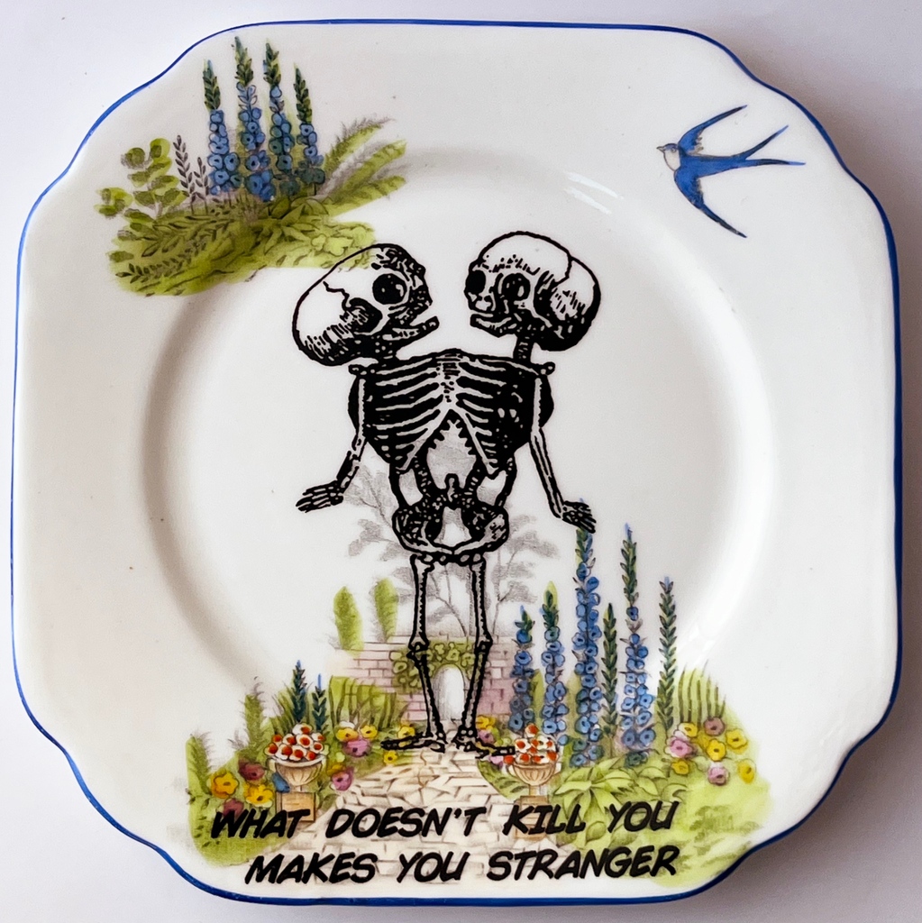 artcarbootfair's tweet photo. Say it with a Tea Plate đ
Vintage Art Deco Tea Plates by @carriereichardt launching tomorrow đź
Hand screen printed
Unique one off pieces
Only on the ACBF website đď¸ Link in Bio
#springbounceâ
#onlineartfairâ
#freeartfairâ
#artcarbootfairâ
#artforallâ
#ceramicart https://t.co/TMZ52H3A6v