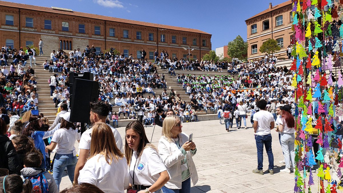 cfiezamora's tweet photo. #zamoralee Todo preparado para que "El Poder de la Lectura" acoja a los participantes @educacyl de nuestros centros.
Muchas gracias al Conservatorio, @EASDzamora, @EOI_Zamora, @cifpzamora y al resto de centros que están participando @mjhsusal  @cfiebenavente @maiteroes https://t.co/KkjTHx6vOI