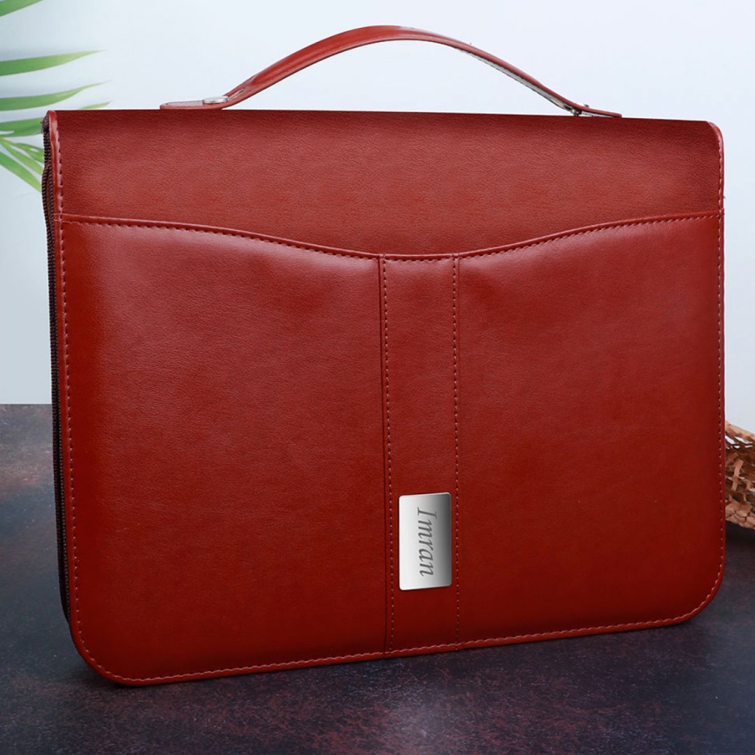 clickokart's tweet image. Keep your documents organized in style!
Introducing our personalized document folder, designed to add a touch of elegance and functionality to your professional life. 
.
.
#Clickokart #Personalizedgifts #DocumentFolder