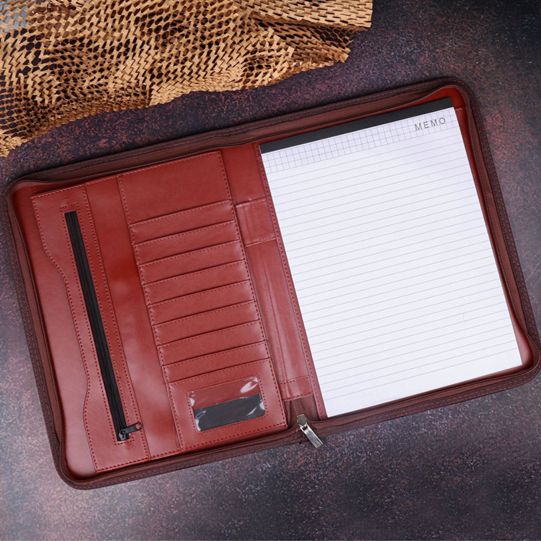 clickokart's tweet image. Keep your documents organized in style!
Introducing our personalized document folder, designed to add a touch of elegance and functionality to your professional life. 
.
.
#Clickokart #Personalizedgifts #DocumentFolder