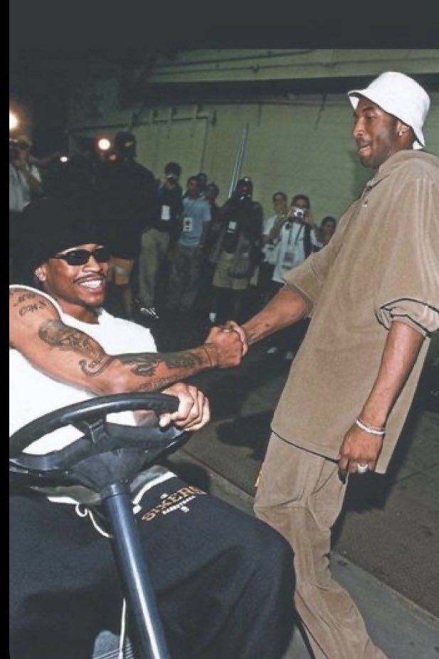 MIAxO76's tweet photo. Nobody  : 
 Me and my Bestie while we pimpin these niggas🤭 https://t.co/A4z0QhUzQB