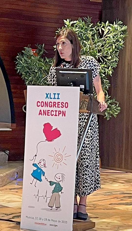 🗣️Lola Beteta, subdirectora de Enfermería del Área1- Arrixaca, abrió ayer el XLII Congreso Nacional de Enfermería de Cuidados Intensivos Pediátricos y Neonatales. 

🧑🏼‍🦰Su conferencia abordó la seguridad de los niños durante la hospitalización. 

👁️Programa drive.google.com/file/d/1wZbSgU…