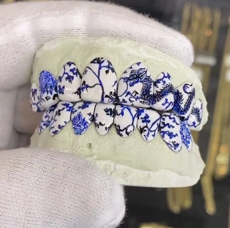 Shtreetwear's tweet photo. Porcelain Grillz by Tetsuya Akiyama https://t.co/yTLRO9RYtf