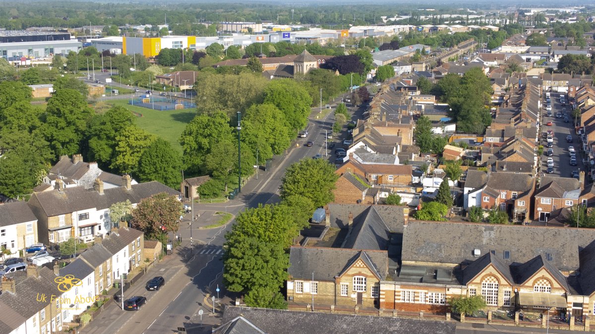 Looking down onto Lincoln Road Millfield

#peterborough
#Stagecoach
#LincolnRoad

#drones #DJI
