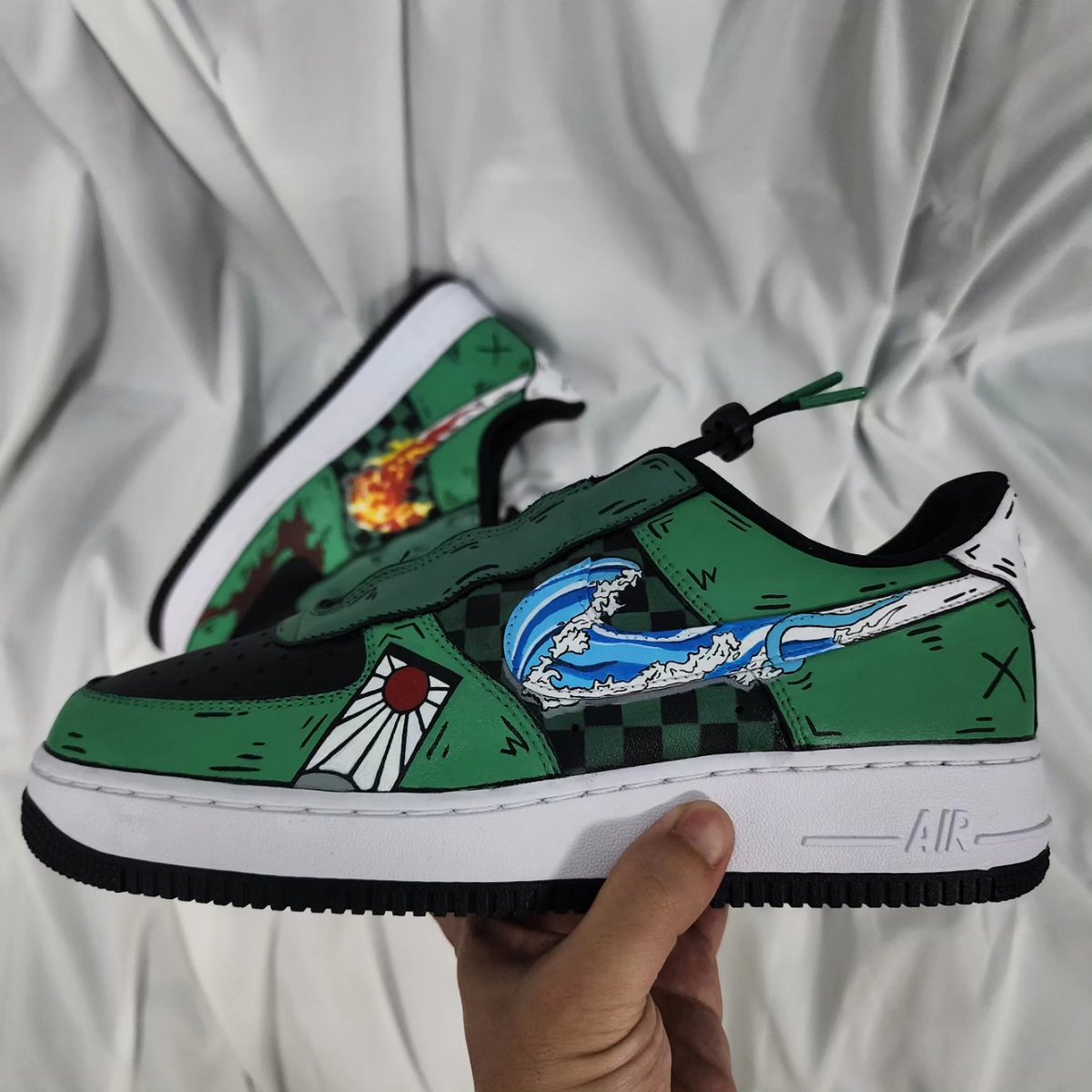 alart_custom's tweet photo. 鬼滅の刃風ペイント

#ALaRT #アルアート
#NIKE #AIRFORCE1 #DUNK #AIRJORDAN
#カスタムペイントスニーカー #スニーカーペイント #スニーカーカスタム #カスタムスニーカー
#customkicks #sneakerspaint #sneakercustoms #streetfashion https://t.co/VjQt8I3YZY