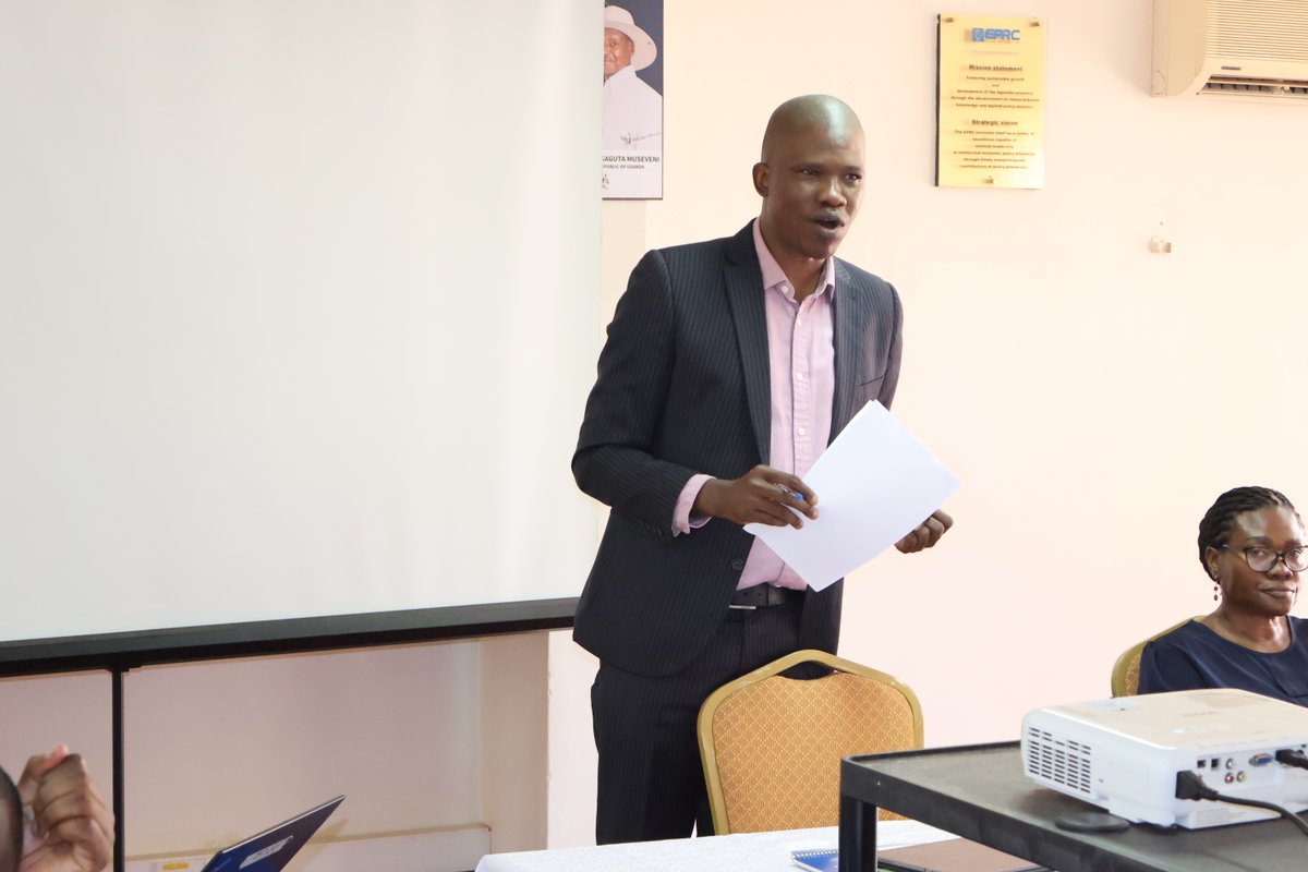 EPRC today hosts a capacity needs assessment for Gender data producers and users.
Dr. @ikasirye_ug opened the workshop by introducing the assessment's aim and its purpose..
#Genderdata #gender 
@Moglsd_UG @mofpedU @UN_Women @OPMUganda @StatisticsUg @ODPPUGANDA @devinitorg