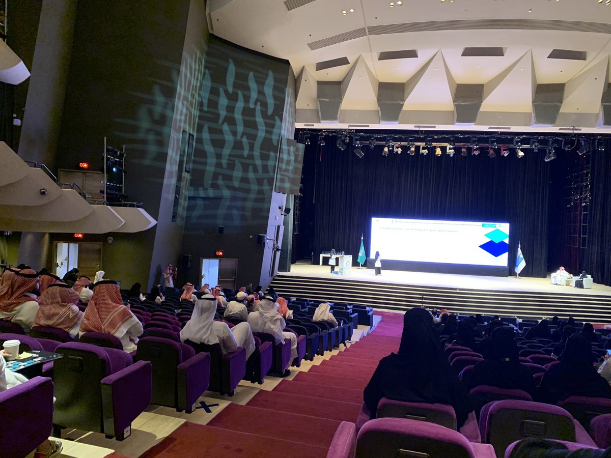 AlMaarefa's tweet photo. طالبتا كلية الصيدلة في #جامعة_المعرفة فاطمة الدوسري وجمانا صبر بإشراف المحاضرة رحاب الشمري و د. سلطان الشهري تحققان المركز الخامس -بفارق ضئيل عن المركز الأول فرضه حدة المنافسة- في مسابقة يوم البحث العلمي في جامعة الملك سعود 12،كلية الصيدلة، بمشاركة جمع من طلبة كليات الصيدلة في الجامعات السعودية.
@KSU_COPRD
#COPRD12
#Almaarefa