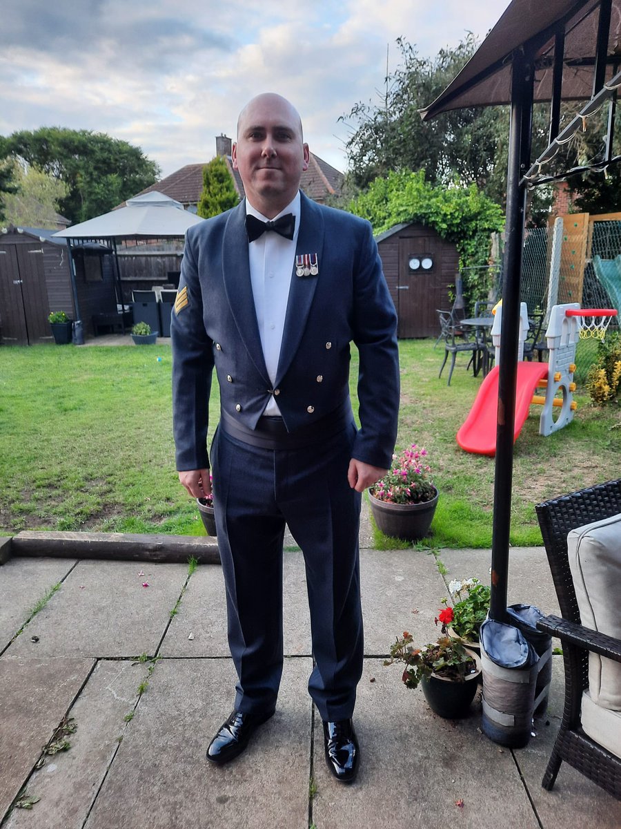 It is with great sadness that we announce the death of Sergeant Gareth Thomas, from natural causes, whilst serving in Cyprus as part of Joint Force Support. Sgt Thomas will be repatriated to @RAFBrizeNorton later today.

Read Sgt Thomas' full eulogy here: ow.ly/laU050Oq2ZW