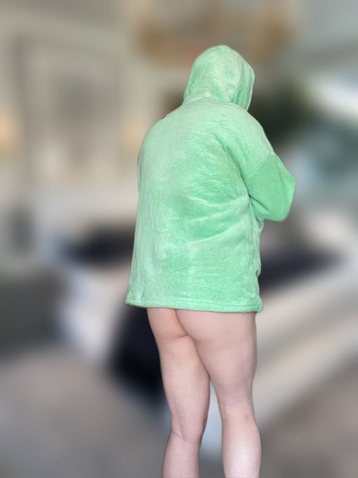 Cosy hoodie day, but is it too short? 😳 #sissy #crossdresser https://t.co/RCW6cjJ8xW<a href="/tag/sissy"class="tags">#sissy</a><a href="/tag/crossdresser"class="tags"><span>#crossdresser</span></a>