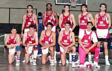 DeporteVintage's tweet photo. Buenos días #Lagisa con históricos del baloncesto español #ManelBosch #LopezRguez #LeonardAllen #EvaristoBlazquez 1989/90 #PrimeraB 📷 MA Fornies #historiabaloncestogijon https://t.co/NOOOeHrjgC
