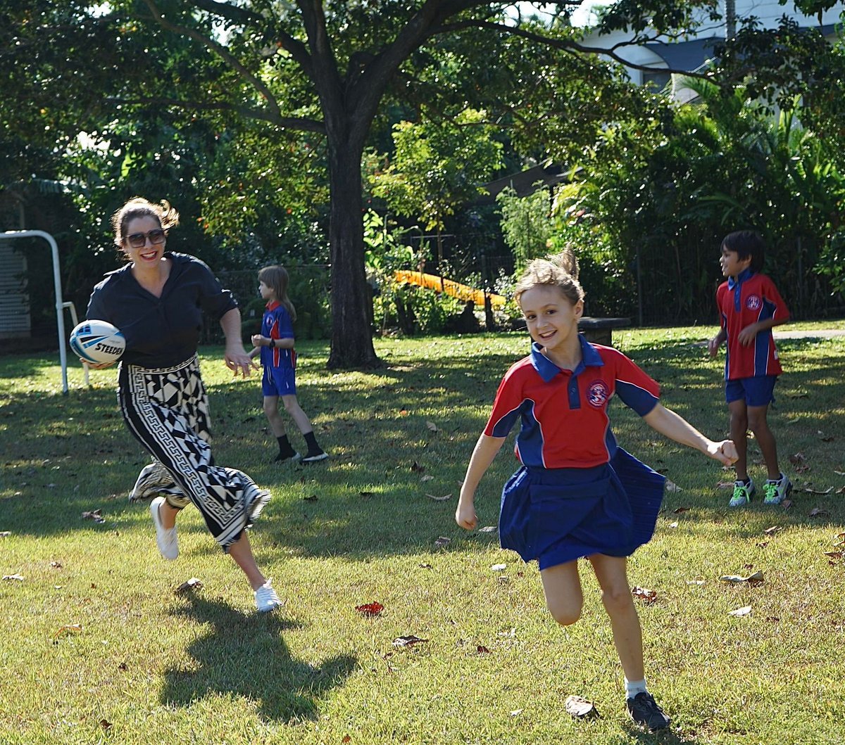 AnikaWells's tweet photo. 15 MILLION Aussie kids have now taken part in @SportingSchools!

The free program run by the @ausport helps students keep active at school.

From next term, we're extending the program to include Year 8 and 9s.

To celebrate, @LukeGoslingMP and I joined the students at Driver Primary School.