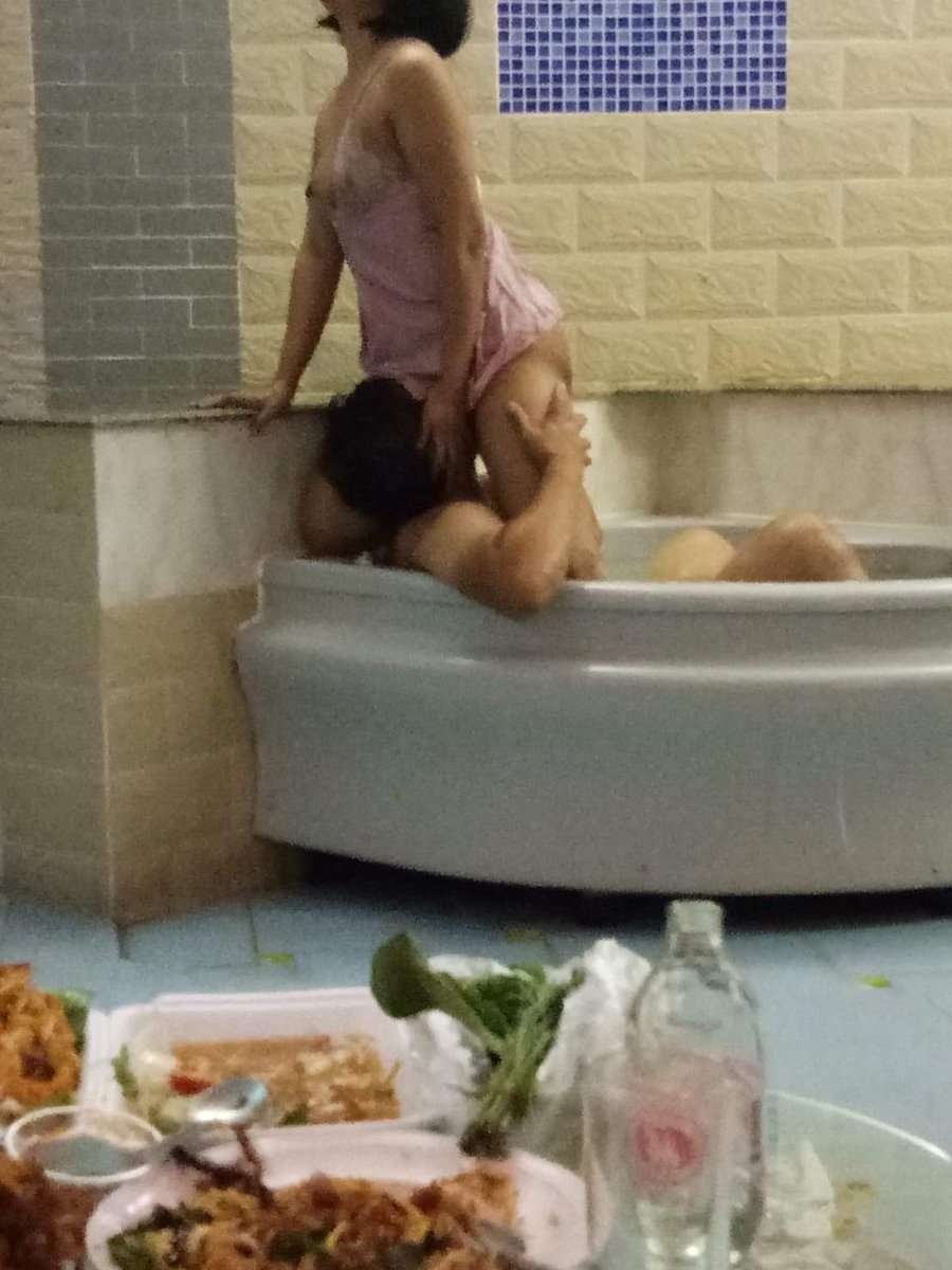 นั่งดูเมียเเบบนี้ก็เพลินดีเหมือนกันนะ พรุ่งนี้คู่ไหนพร้อม นัดมาครับพิกัด #บาหลีมหาชัย บ่าย2เป็นต้นไป