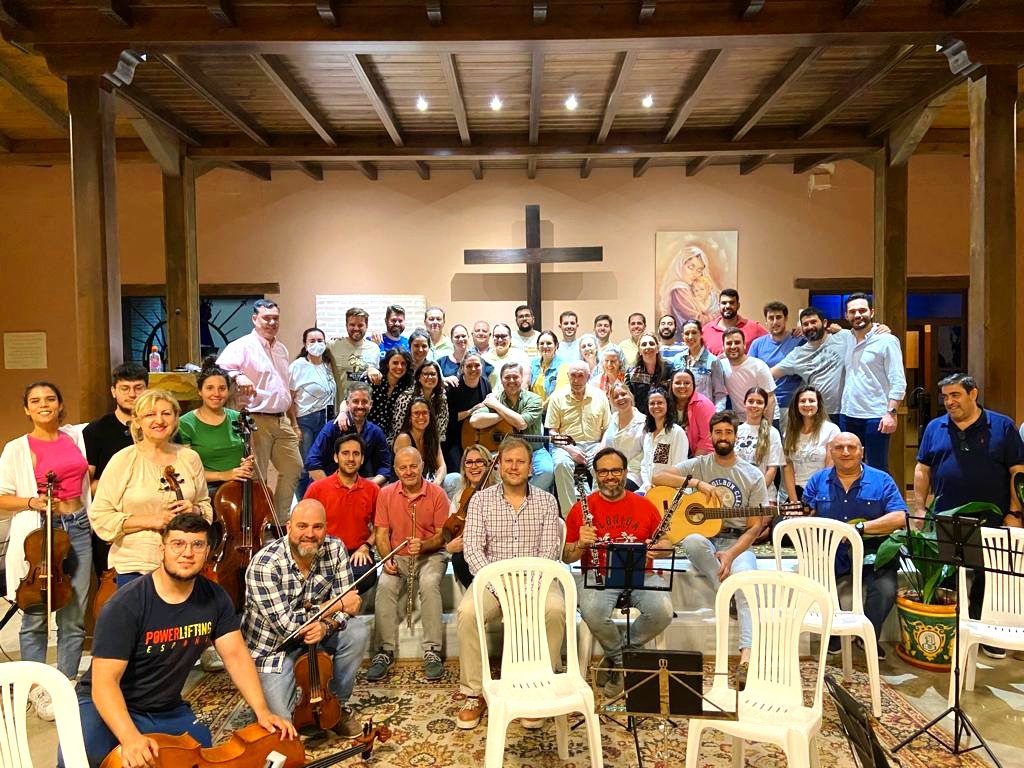 Coro de la Hdad del Rocio de La Puebla del Río tweet media