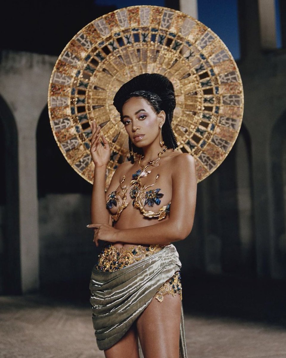 THUGGABEY's tweet photo. i don’t understand why we haven’t gotten the Knowles Sisters collab yet 😩 https://t.co/5JkesB724e