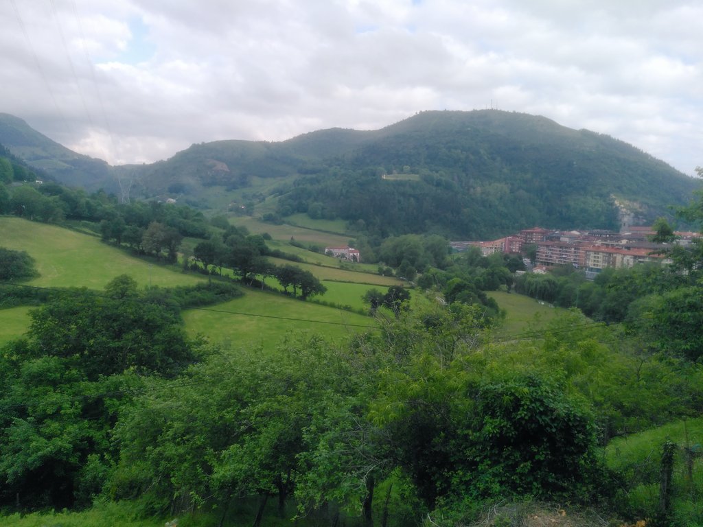 AsierGOlivencia's tweet photo. Aste honetan @ZestoakoUdala n dagoen Baio Kobazuloan lanean @Antxieta_Taldea ko lagunekin. 

@ehugeologia @Antxieta_Taldea @GipuzkoaKultura https://t.co/qZCoMArZGQ