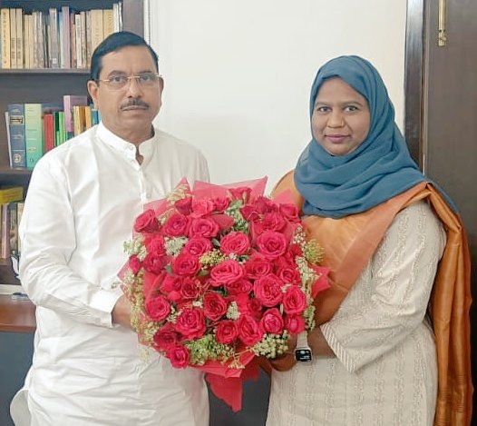shahezadi_syed's tweet image. I called on the Shri  @JoshiPralhad Ji, Hon&apos;ble Minister of Parliamentary Affairs, Coal and Mines, Govt of India at his residence,New Delhi.
@NCM_GoI