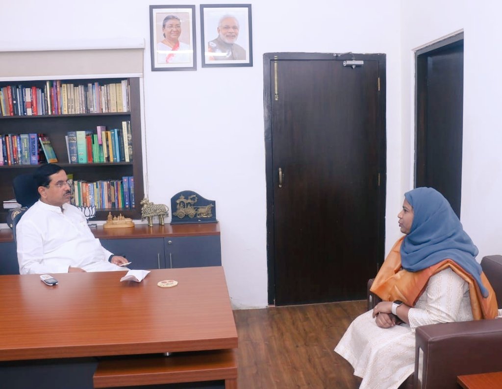 shahezadi_syed's tweet image. I called on the Shri  @JoshiPralhad Ji, Hon&apos;ble Minister of Parliamentary Affairs, Coal and Mines, Govt of India at his residence,New Delhi.
@NCM_GoI