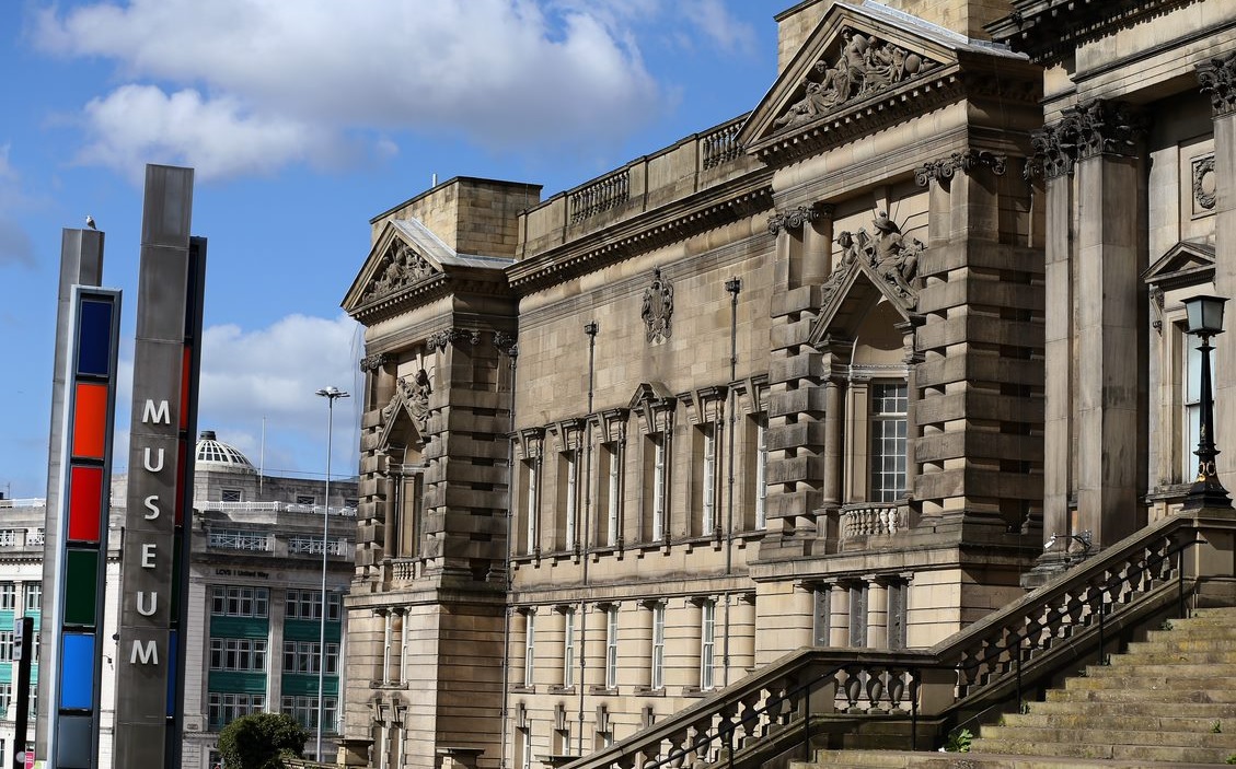 In my Liverpool home
We speak with an accent exceedingly rare
Meet under a statue exceedingly bare
And if you want a museum.... well we've got a few to spare 👀🏛️💘🎶

For #InternationalMuseumDay tag your favourite 👇🏽

<a href="/IcomOfficiel/">International Council of Museums (ICOM)</a> <a href="/VisitLiverpool/">VisitLiverpool</a>