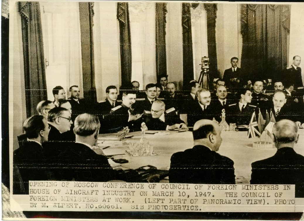 Conférence de Moscou, 1947 
cgi.ebay.fr/351749344297 
#PolitiqueEtrangère