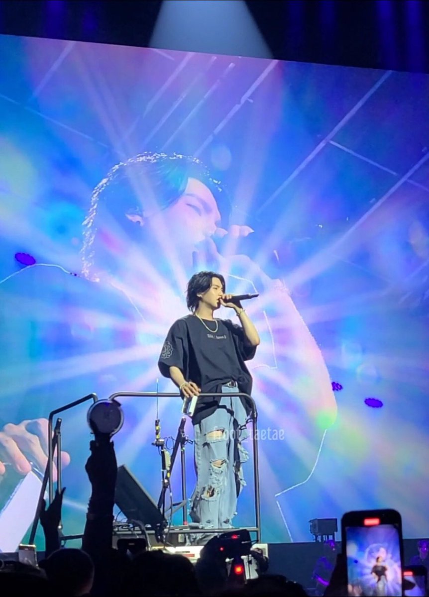 btslinesiconic's tweet photo. a compilation of all iconic things yoongi said on the 11 concert days in north america - a thread https://t.co/mRYnoPl6k1