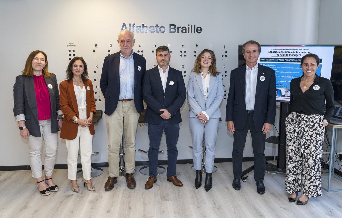 👨‍🏫 Sergio Verdasco, Director de Experiencia de Cliente y Sostenibilidad en ILUNION Facility Services, participó en "𝗘𝘀𝗽𝗮𝗰𝗶𝗼𝘀 𝗮𝗰𝗰𝗲𝘀𝗶𝗯𝗹𝗲𝘀 𝗱𝗲 𝗹𝗮 𝗺𝗮𝗻𝗼 𝗱𝗲 𝗹𝗼𝘀 𝗙𝗮𝗰𝗶𝗹𝗶𝘁𝘆 𝗠𝗮𝗻𝗮𝗴𝗲𝗿𝘀" de <a href="/IFMA_spain/">IFMA España</a> en el Museo Tiflológico de la <a href="/ONCE_oficial/">ONCE</a>.