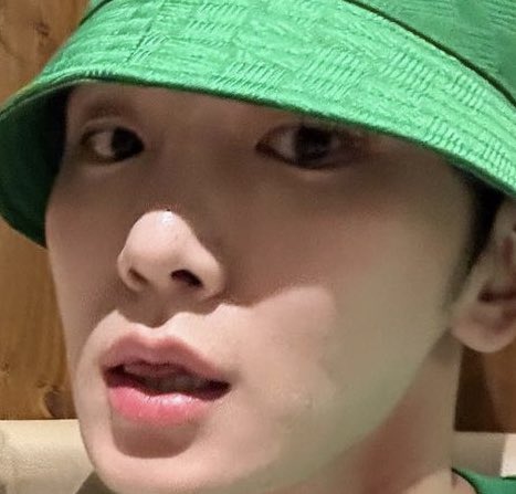 Ray20080525's tweet photo. 一瞬イロチ着てるのかと…😇🤍💚

そしてなぁ…キボム…
舌ペロはダメだとあれほど…🤦🏻‍♀️(ﾓｯﾄｸﾚ)
#SHINee #샤이니 #91line #91즈
#MINHO #민호 #KEY #키 https://t.co/ep1FQHsTWN