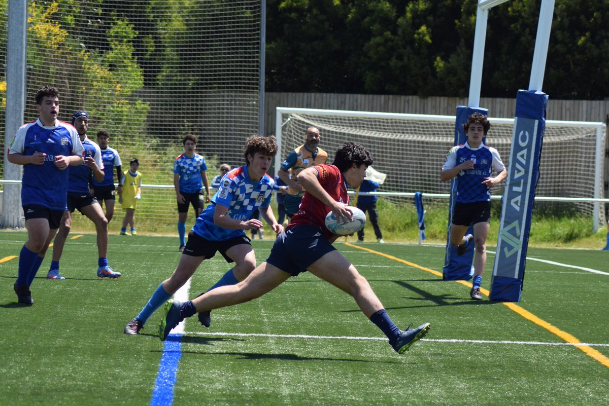 CampoCharlie's tweet photo. Dia das #letrasgalegas oval
🏉"As finais non se xogan, as finales se ganan"
🏆CAMPIONS #CopaXunta #Rugby7s 2023
Doble GRAND SLAM para o @VigoRugbyClub #M18
Imbatidos 2022-23 en XV e 7s
Novo triunfo dun equipo onde todos aportan e suman, sen estrellitas, triunfo do RUGBY https://t.co/gswhLjtftG