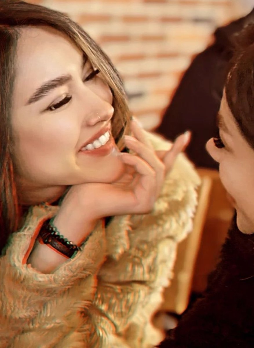 دلم برا لبخند‌های از ته دل خودم تنگ شده !