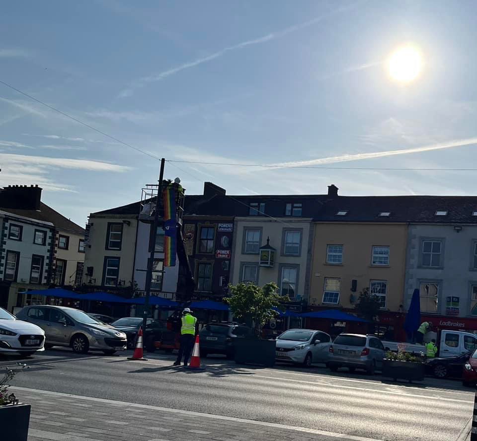 As I passed through #Dungarvan earlier, I noticed that the @WaterfordCounci Outdoor Team were erecting banners to mark #Pride Month, Listening to news bulletins this morning re assault in Meath, there’s no doubt but it’s more important than ever to show support and solidarity. 🏳️‍🌈