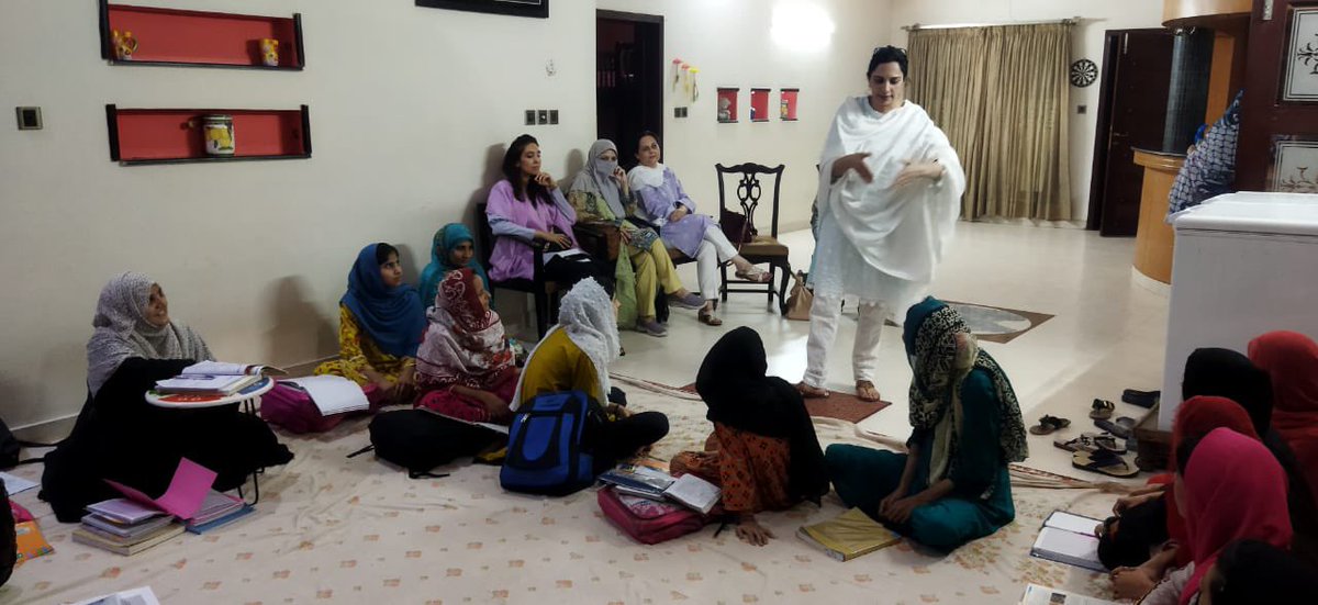 juftrustreg's tweet photo. JUF had some its lovely family members at the premises. Dr. Mehruk, Dr. Mehreen, Dr. Shabana, Dr. Samar and Dr. Saira spent the day with the bright little stars of #JUF. Conversations, laughter &amp; sheer excitement was the aura of the day as our wonderful guests. 
 #Children https://t.co/gnvXAN7oNf