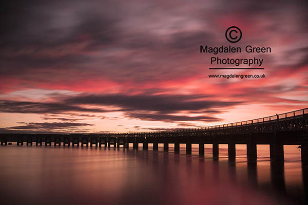MagdalenGreen's tweet photo. My #ThrowbackThursday image today is this #gorgeous #longexposure view of the #tayrailbridge at #dundeewaterfront looking #mightyfine with a #glorious sky #scotland @ScotRail @DDWaterfront
@dundeecity @VisitScotland #redsky
#bonniedundee https://t.co/eKECHrbG2G