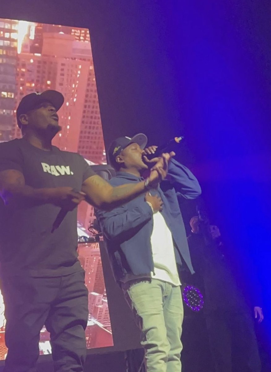 Mz_Nobez's tweet image. What A Fxcking Nightaaaaaaa @SHEEKLOUCH @Therealkiss ❤️🔪 #TheLOX #RR 😍😍😍