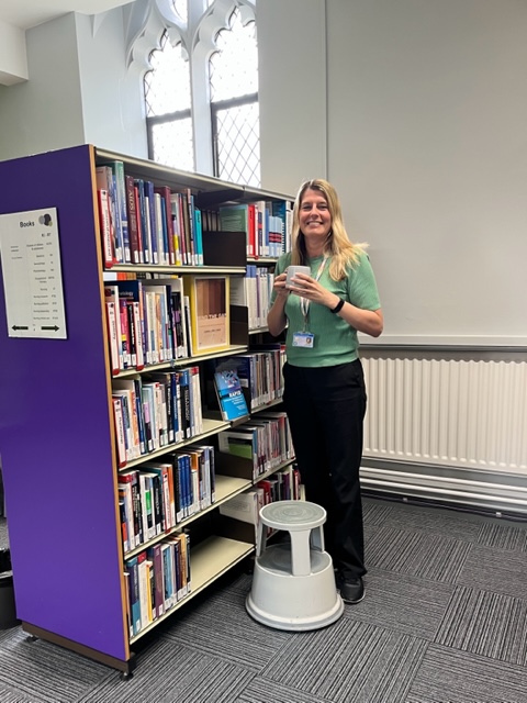 Library staff at County are wearing green to help raise awareness of anxiety and mental health. 📷#MentalHealthAwarenessWeek 💚 #weareateam #teamUHNM @people_nhs @UHNM_NHS @MindCharity @mentalhealth